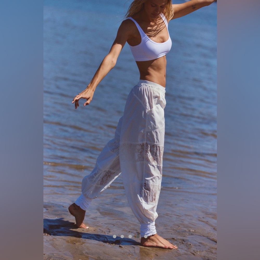 NWT Free People Counting Stars Pants White Nylon - Picture 4 of 7
